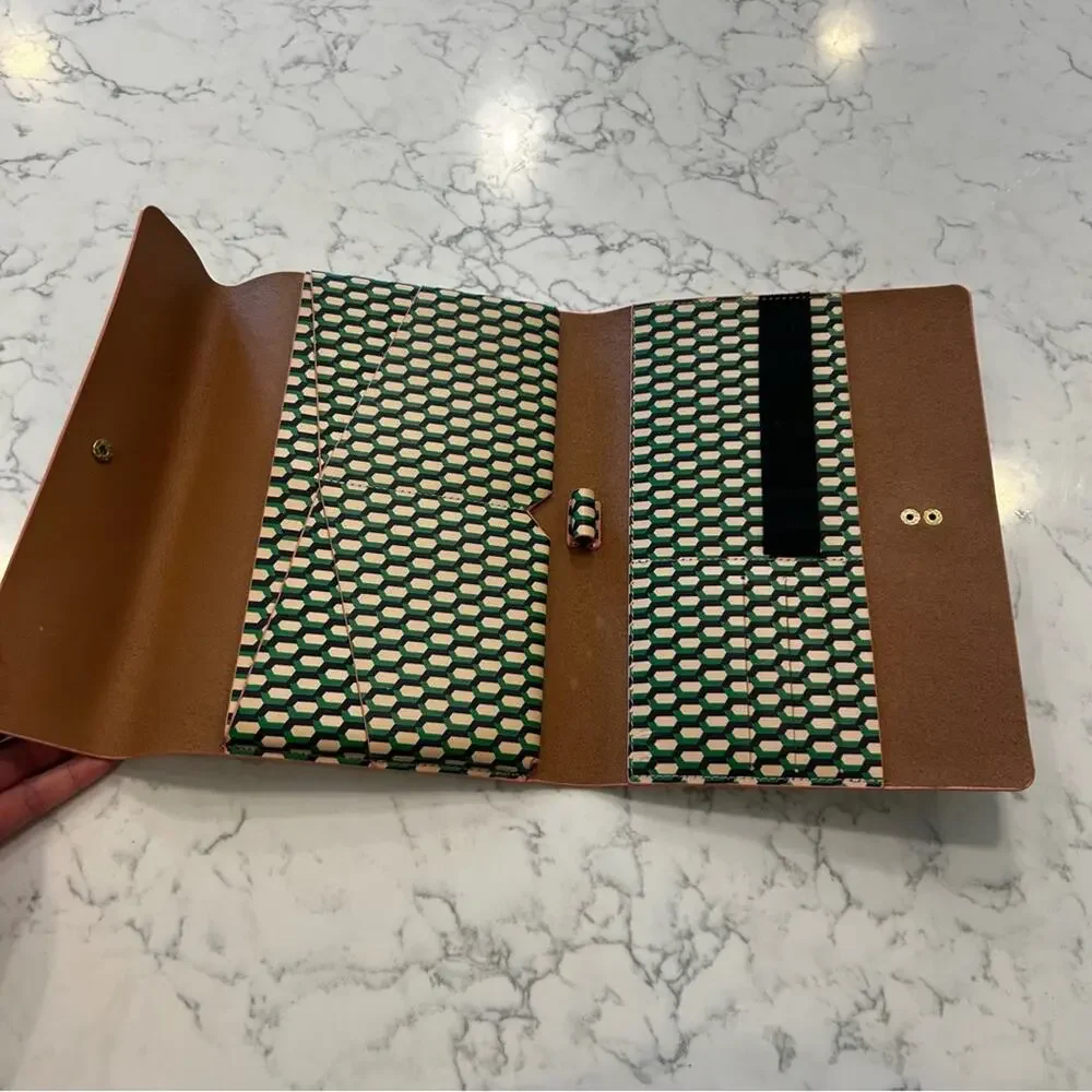 Green & Tan Tech Envelope